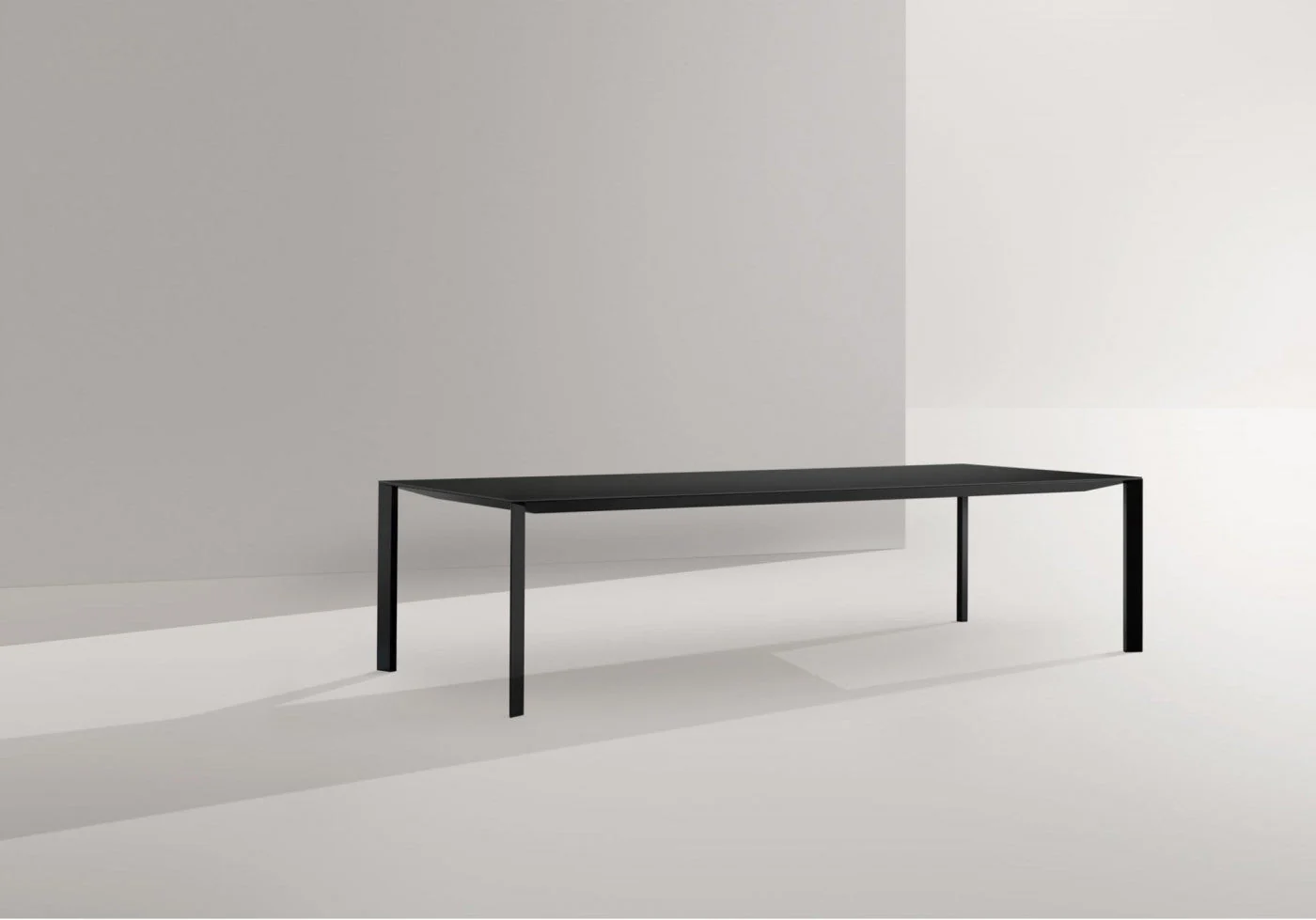 Akashi Dining Table / Fixed Length by Midj - Image 2