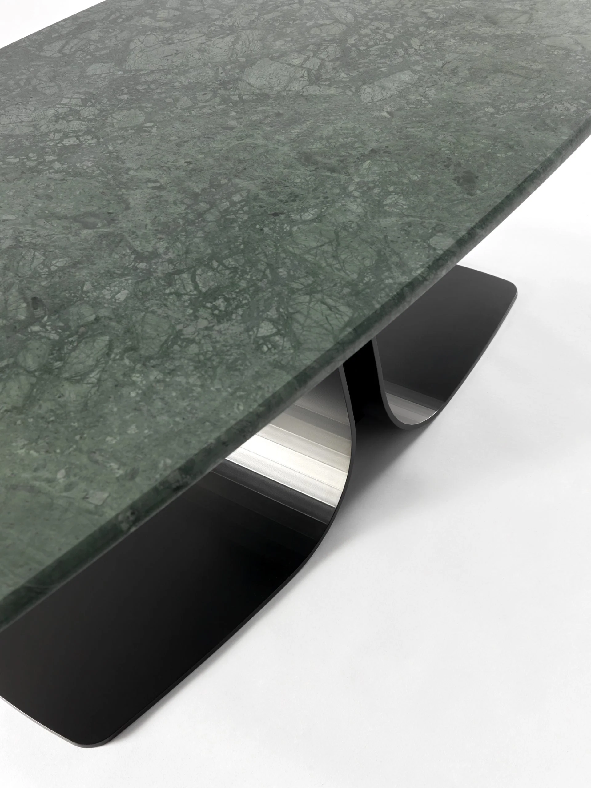 Alan Dining Table by Fasem - Image 6