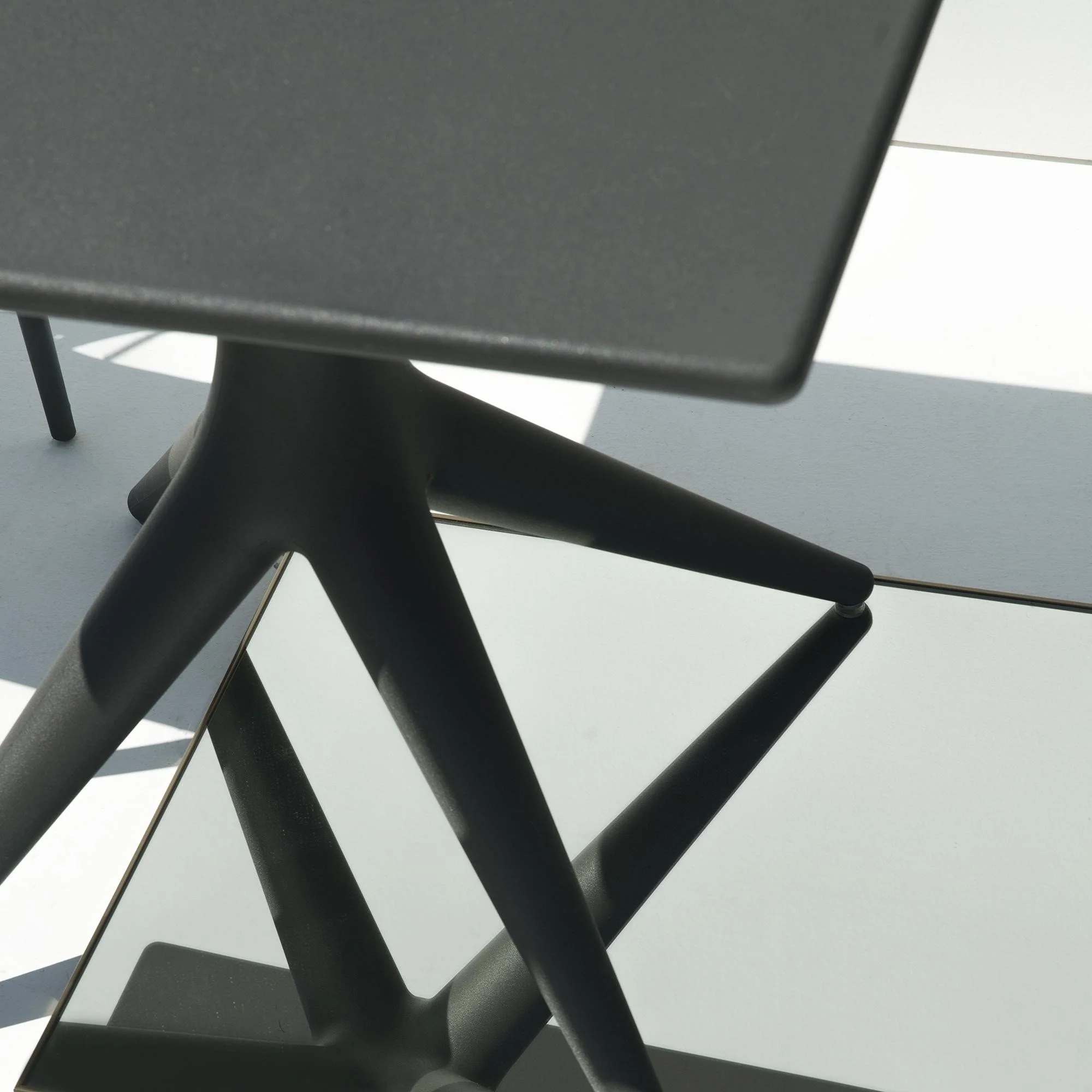 App Table by Driade - Image 12
