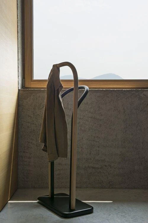Arch Bentwood Clothes Valet by GTV - Image 6