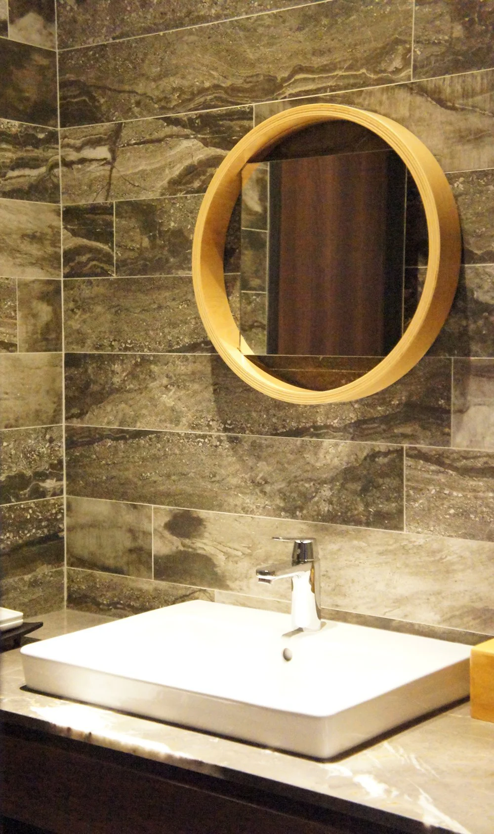 Benno Mirror by Spectrum Design - Image 4