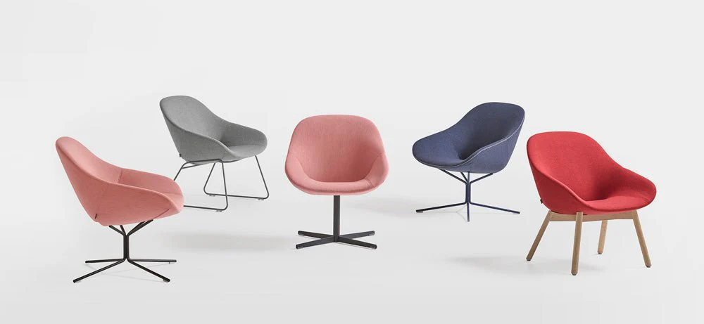 Beso 4 Leg Wood Lounge Chair by Artifort - Image 2