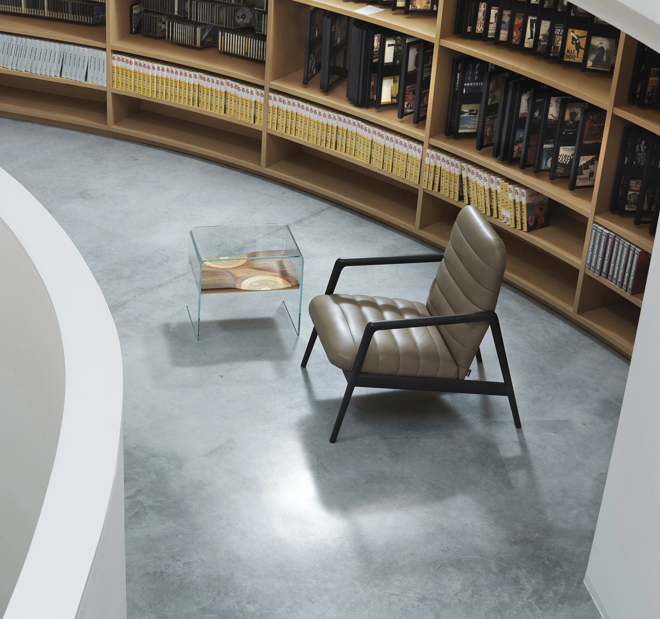 Bifronte Side Table by Casamania - Image 6