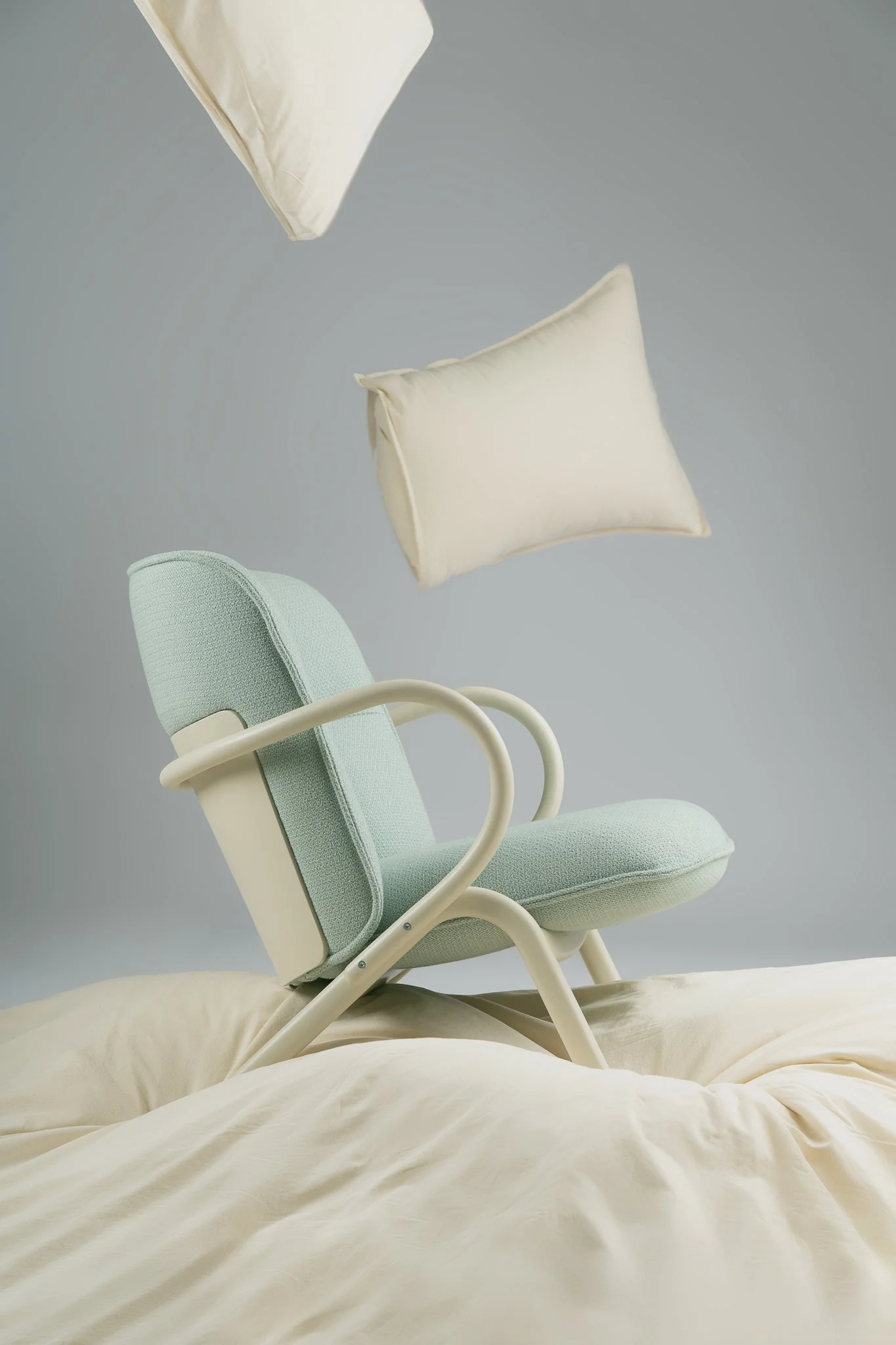 Cissy Low-Back Lounge Chair by Ton - Image 17