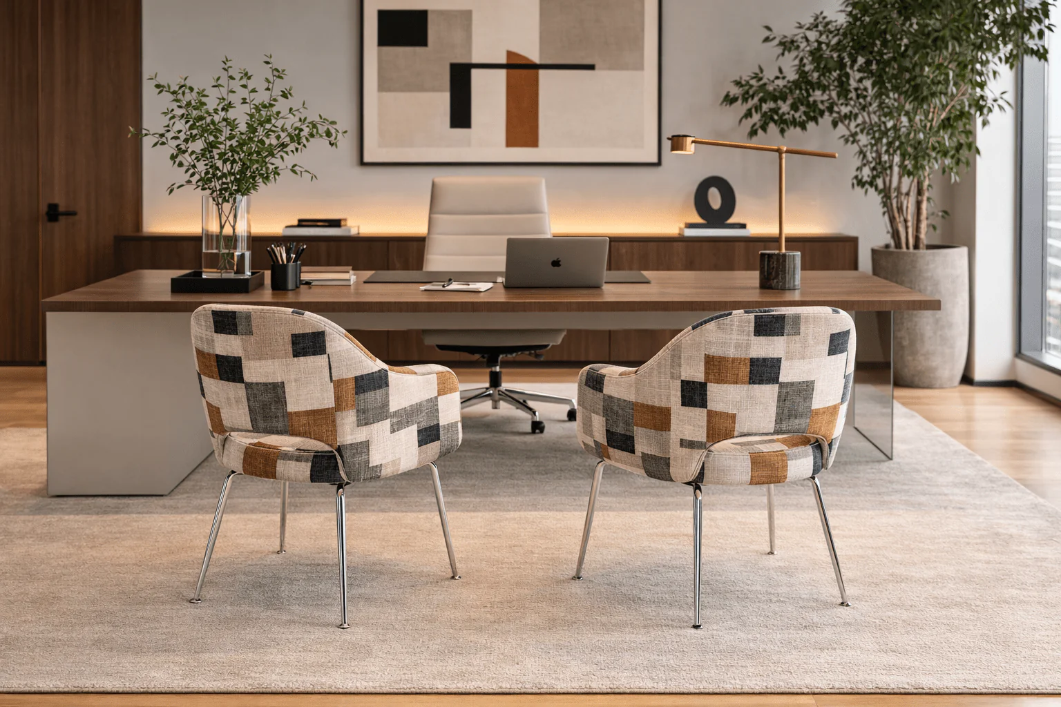 Eero Saarinen Executive Armchair - Image 3
