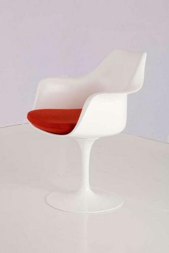 Eero Saarinen Tulip Armchair - Image 3