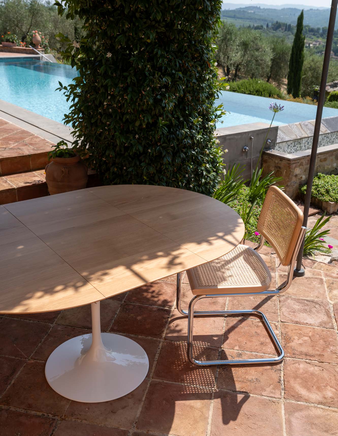 Extendable Tulip Dining Table - Image 9