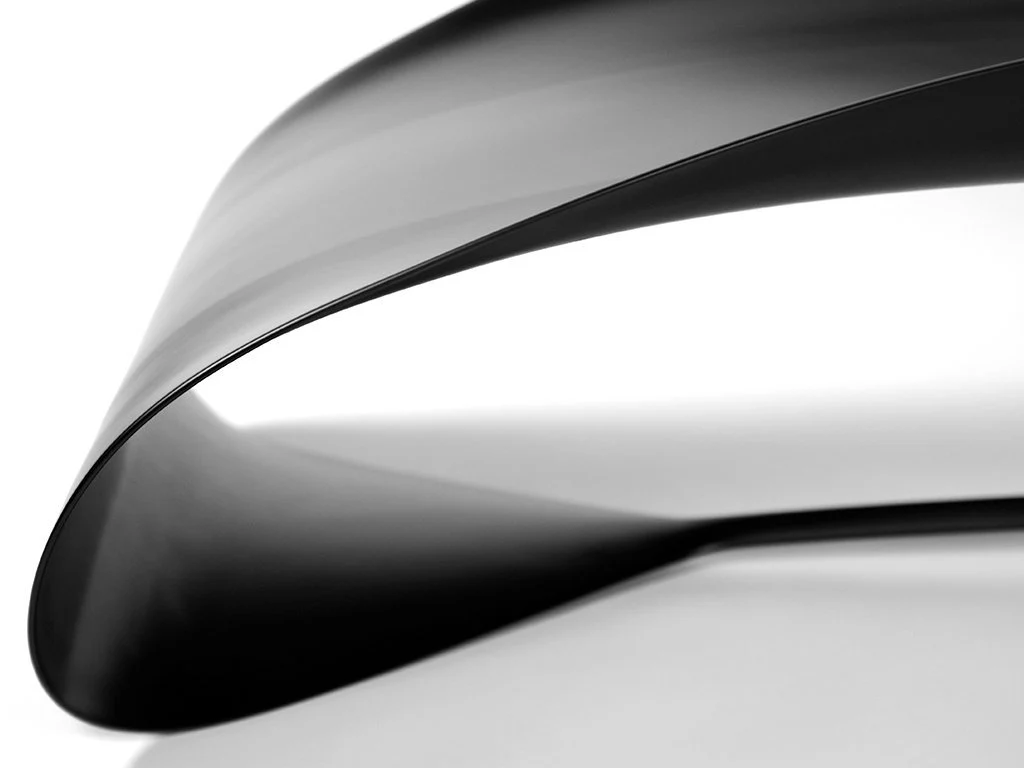 Fluid Carbon Fiber Chaise by Mast Elements - Image 4