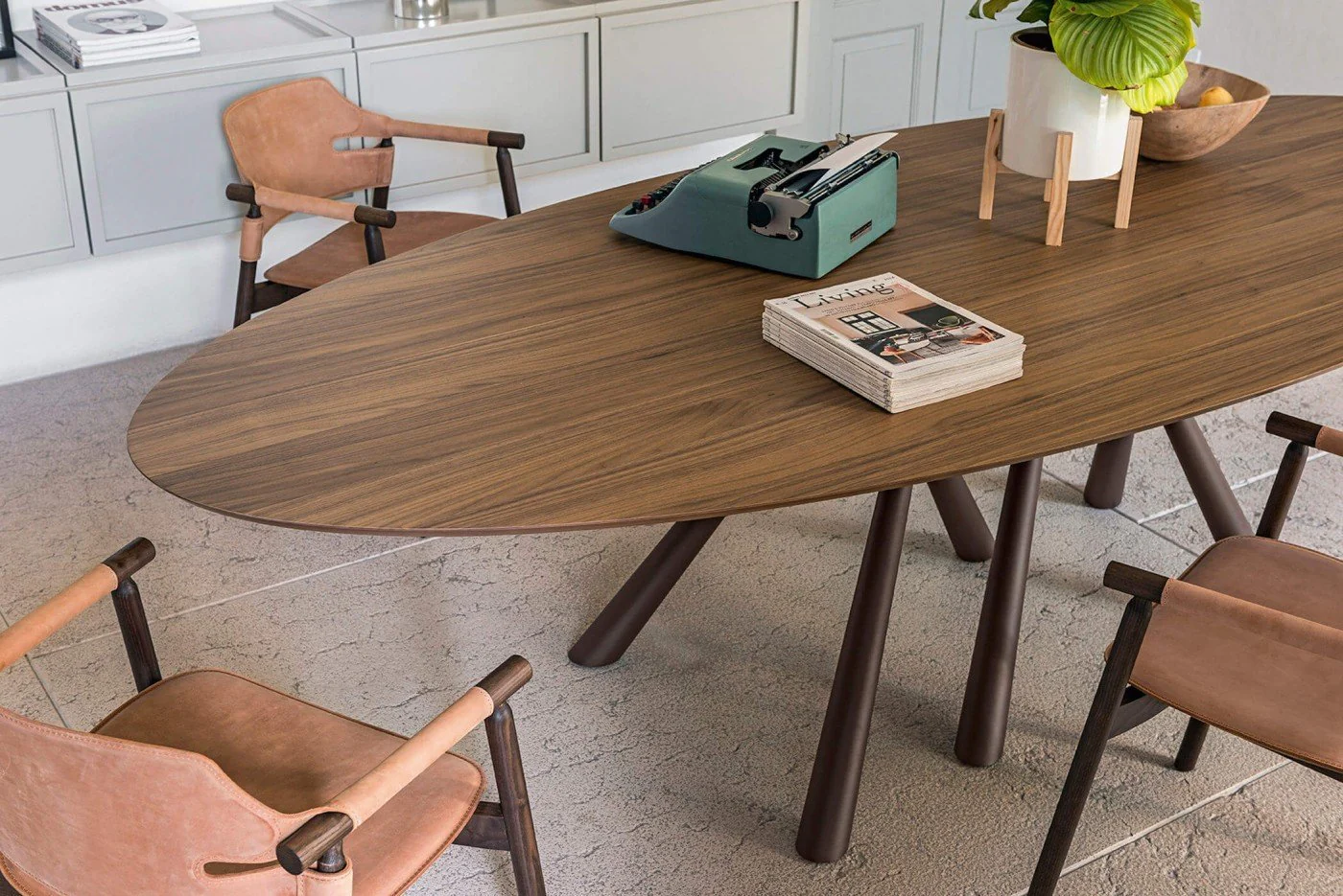 Forest Elliptical Dining Table by Midj - Image 4