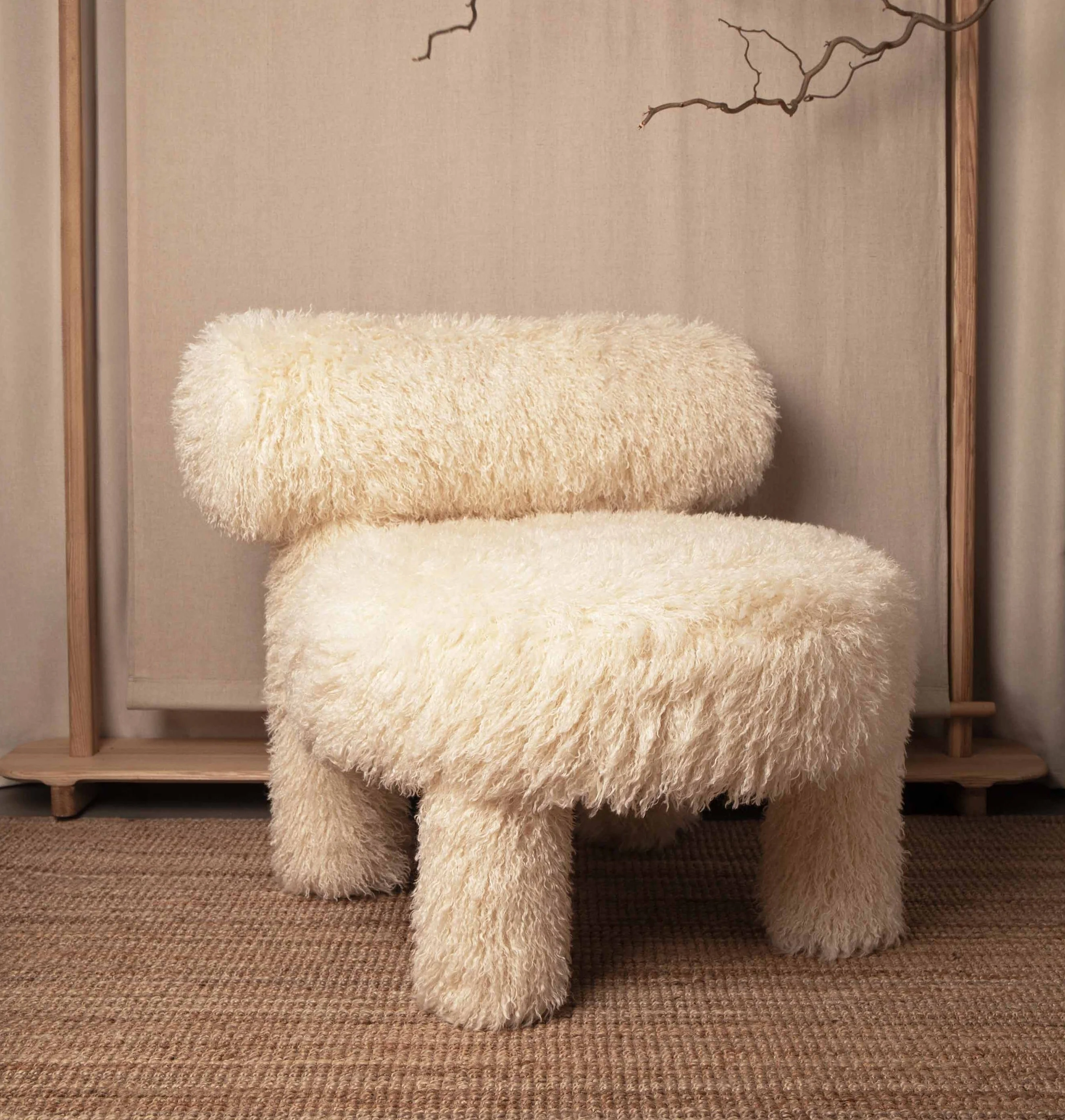 Gropius Low Chair CS1 Fluffy Edition by Noom - Image 6
