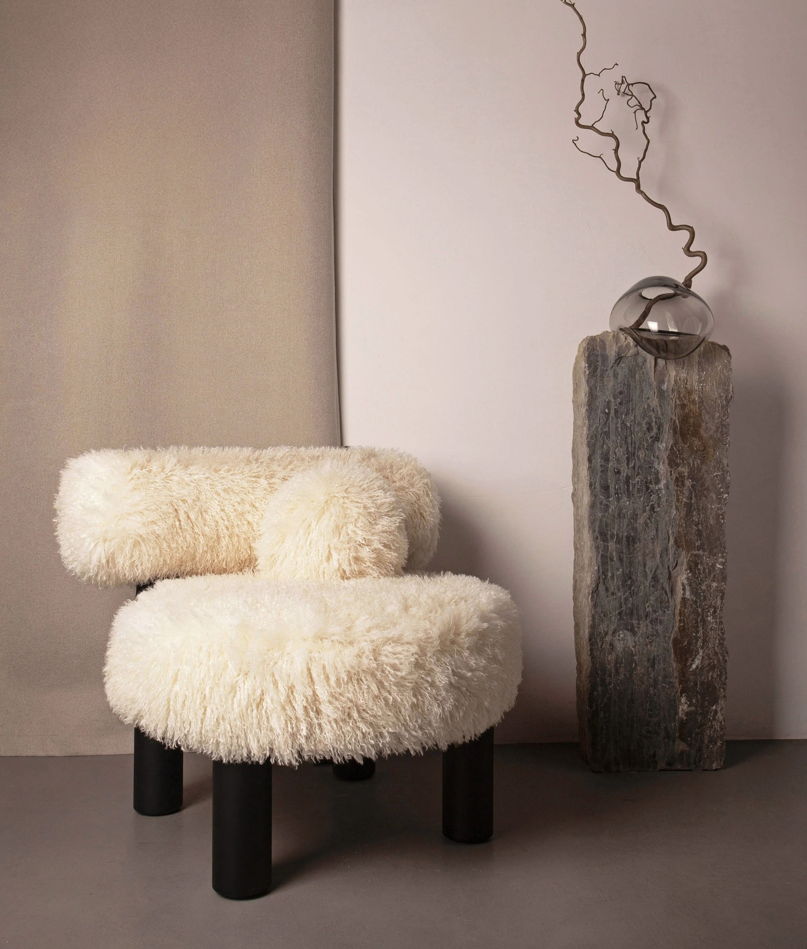 Gropius Low Chair CS2 Fluffy Edition by Noom - Image 8