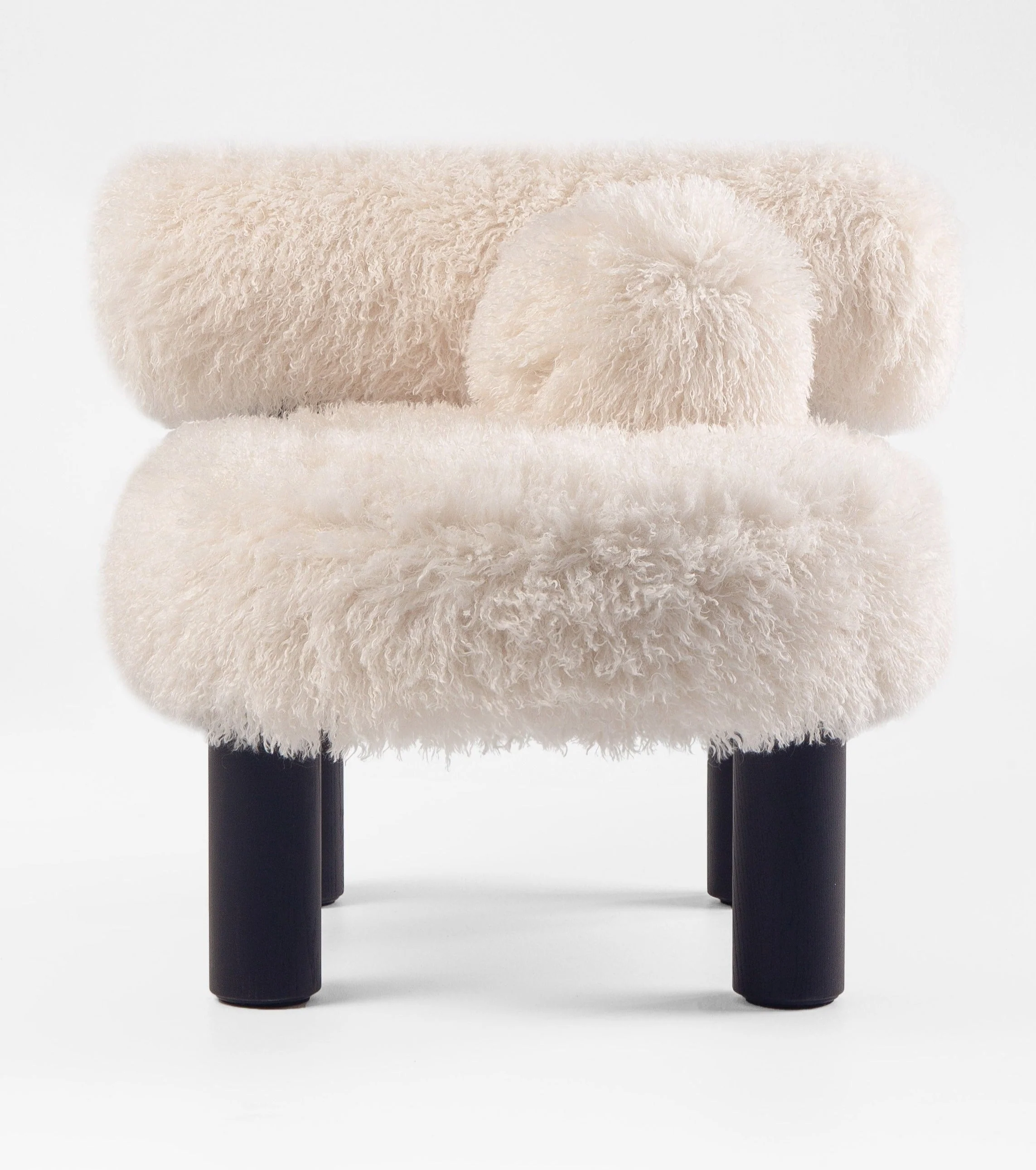 Gropius Small Round Cushion Fluffy Edition by Noom - Image 4