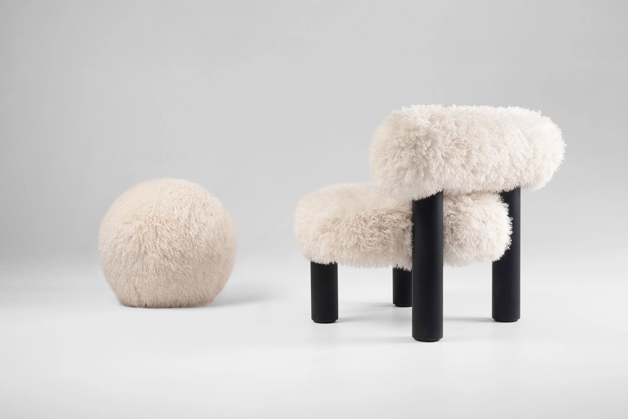 Gropius Spheric Ottoman Fluffy Edition by Noom - Image 3