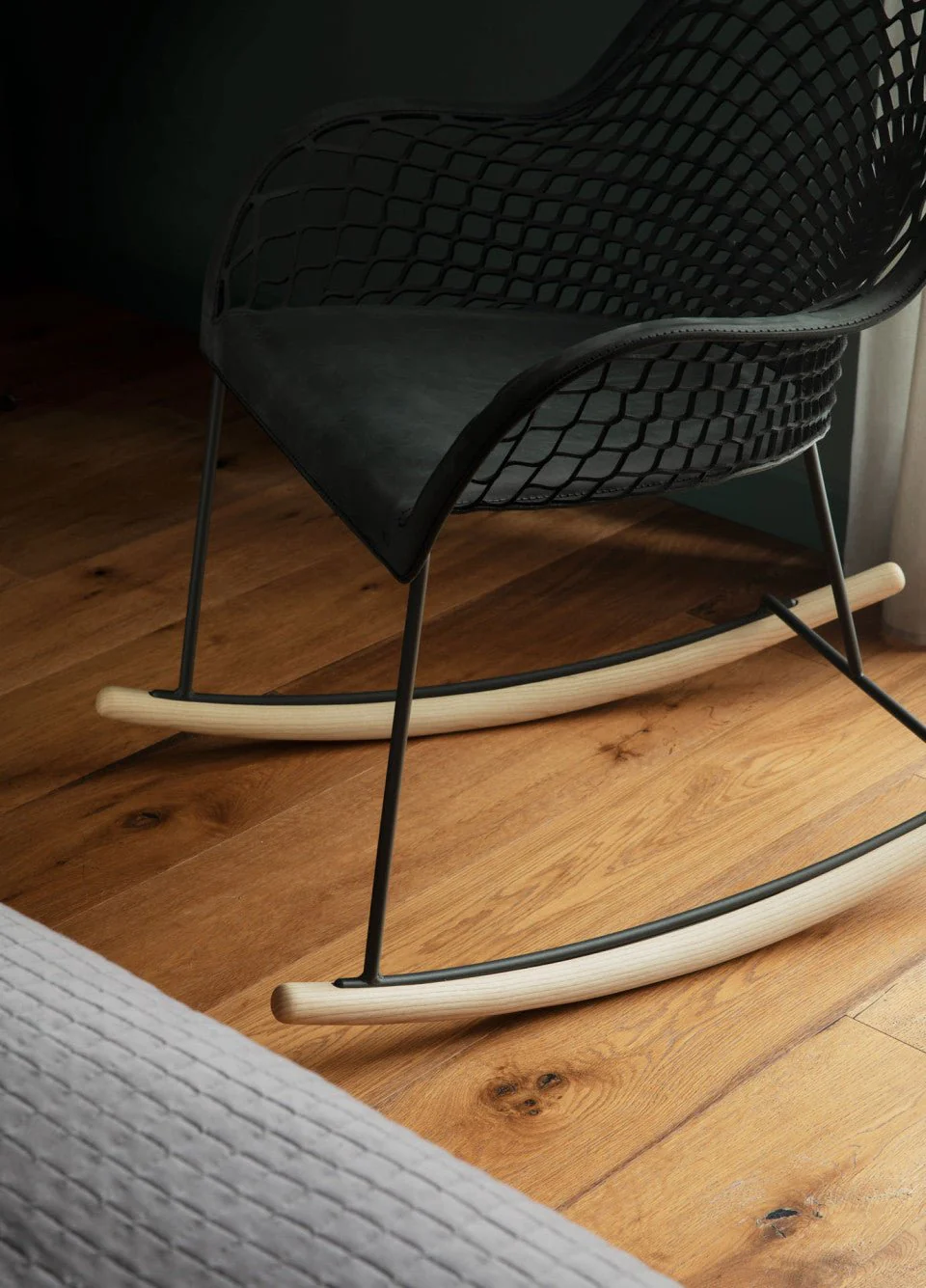 Guapa DNB M CU Low Backrest Rocking Chair by Midj - Image 3