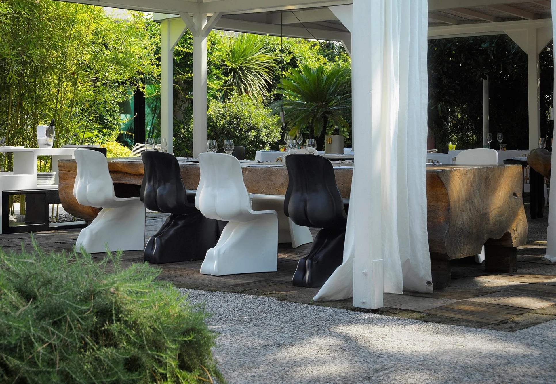 Him Chair by Casamania - Image 12