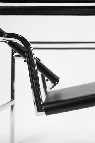 Le Corbusier Basculant Sling Chair (LC1) - Image 17