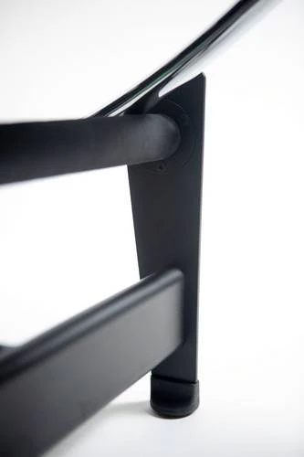Le Corbusier Chaise Lounge in Pony (LC4) - Image 17