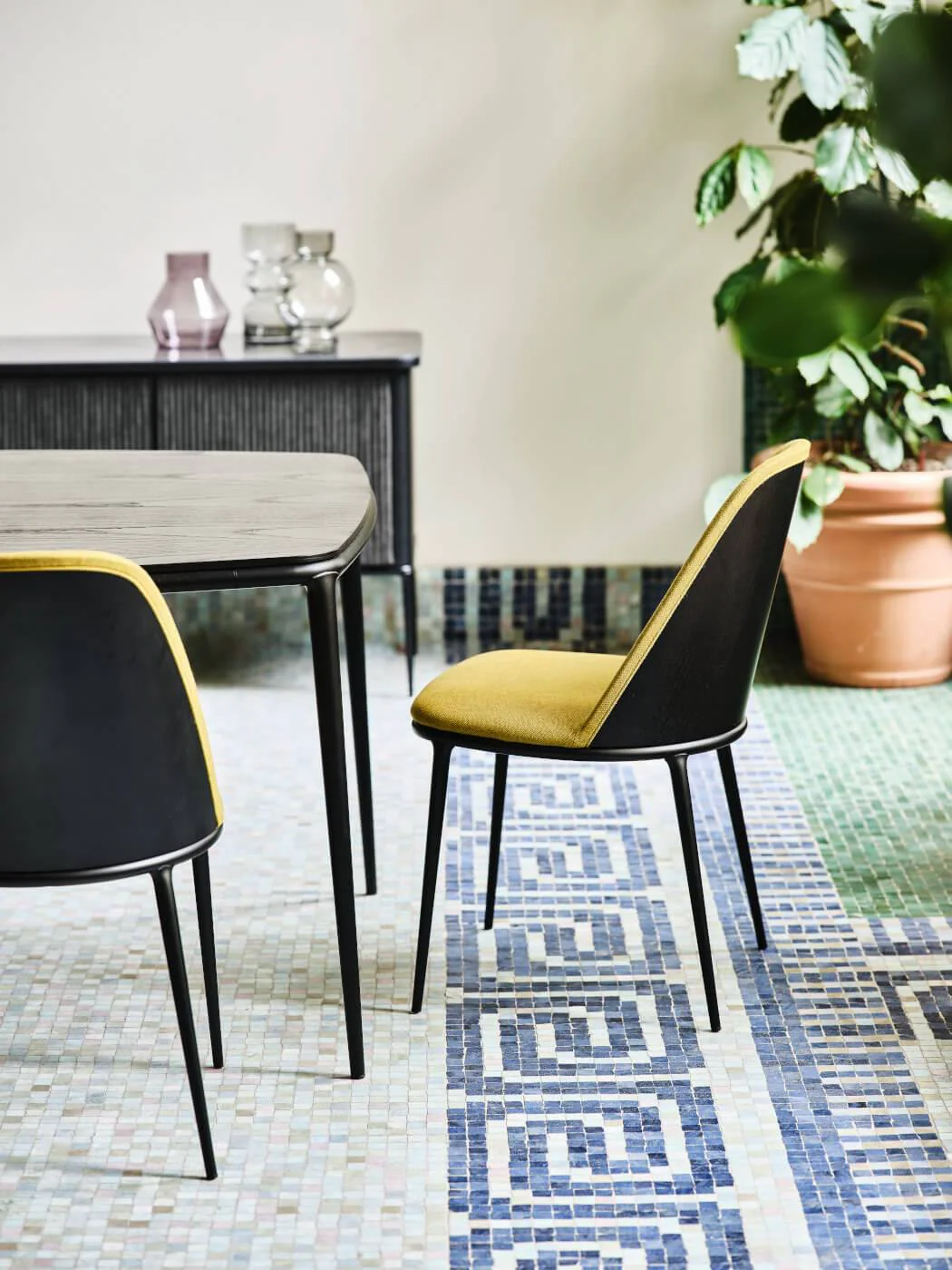 Lea Dining Table by Midj - Image 5