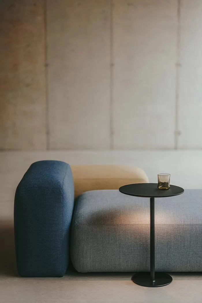 Lyt T86 Side Table with Wireless Recharging Station by Lapalma - Image 10