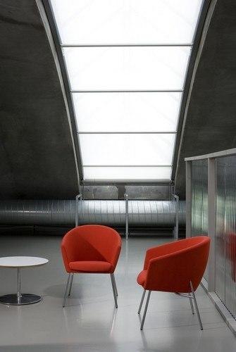 Megan Chair by Artifort - Image 6