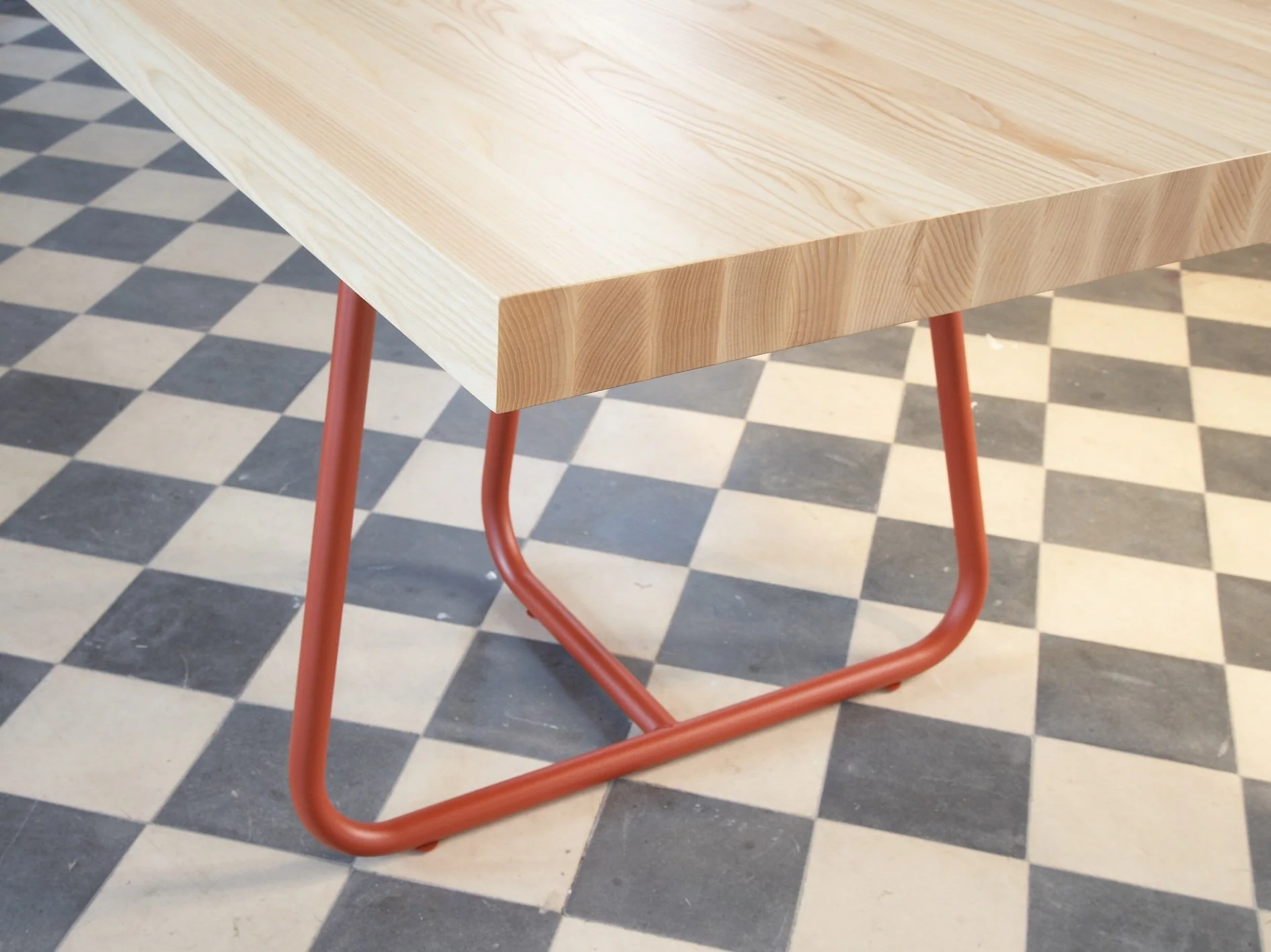 Minium Dining Table by Spectrum Design - Image 9