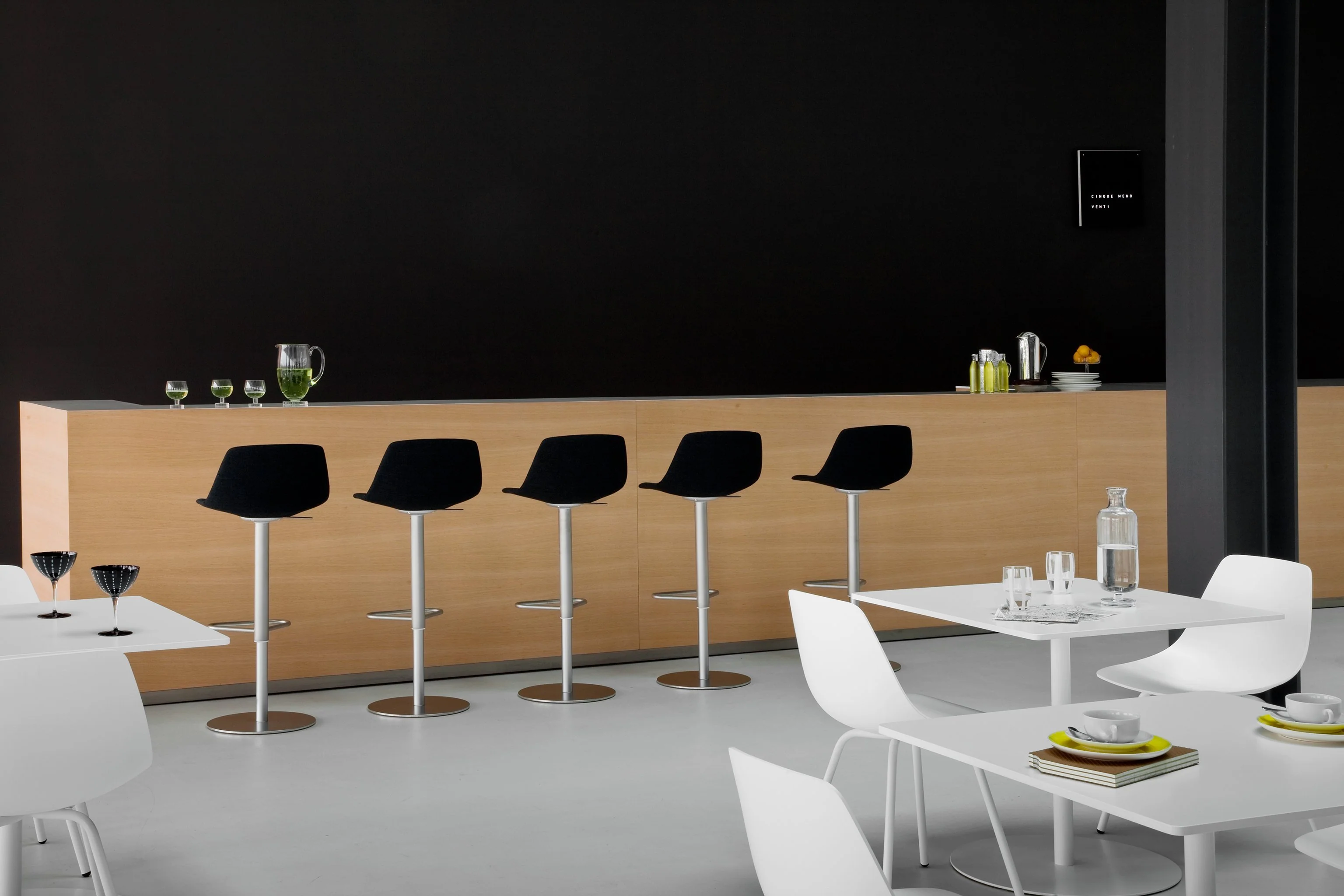 Miunn S104T Round Base Stool by Lapalma - Image 5