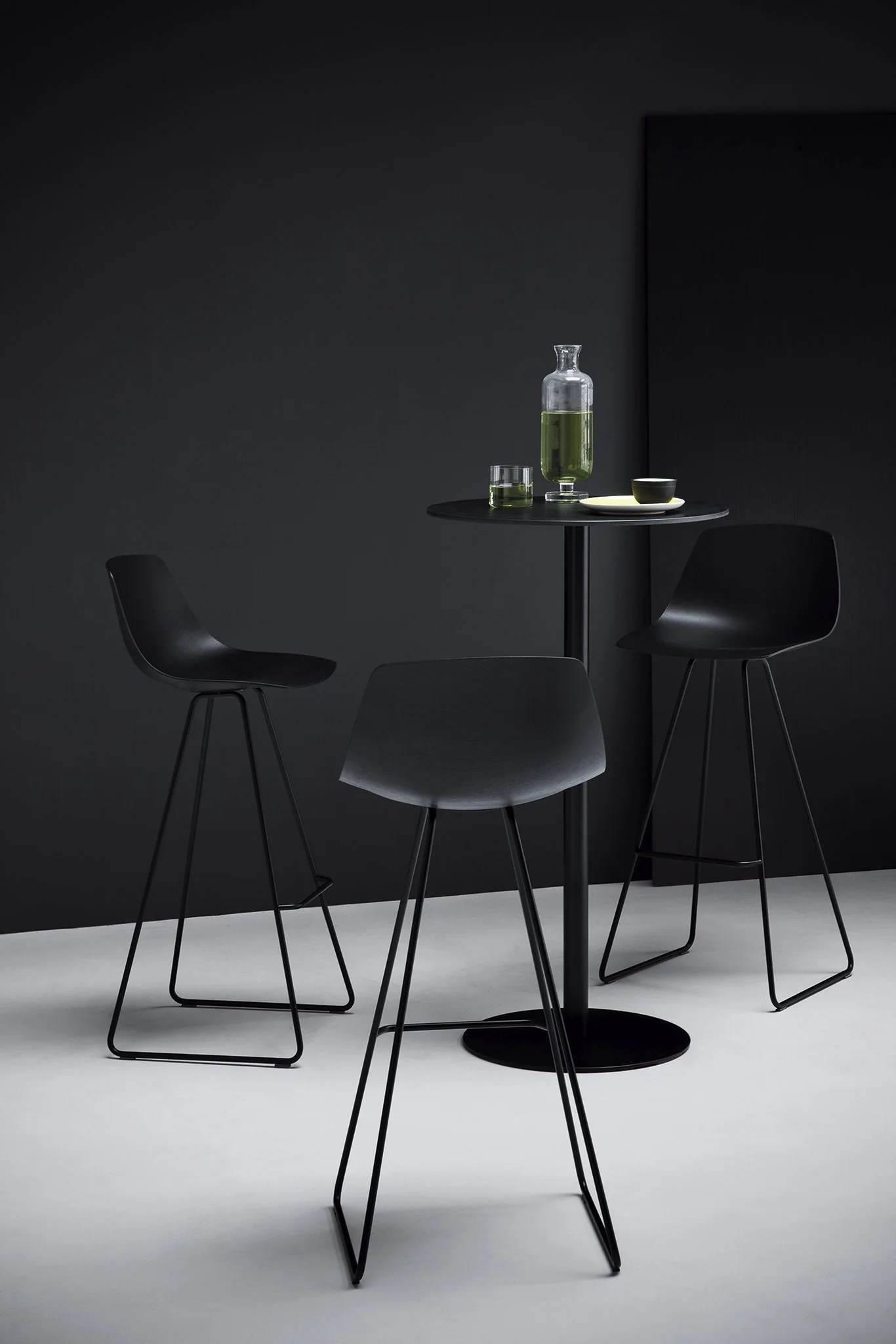 Miunn S104 Sled Base Stool by Lapalma - Image 13