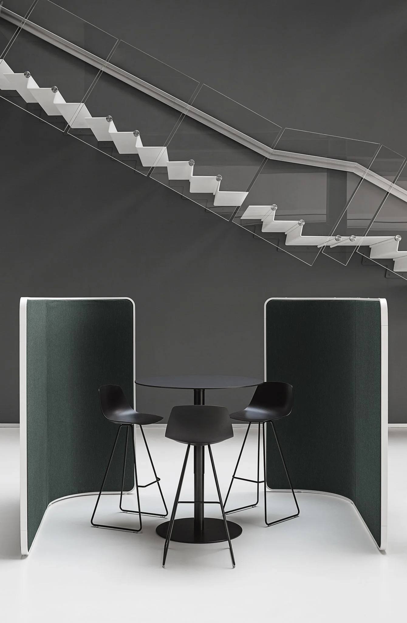 Miunn S104 Sled Base Stool by Lapalma - Image 8