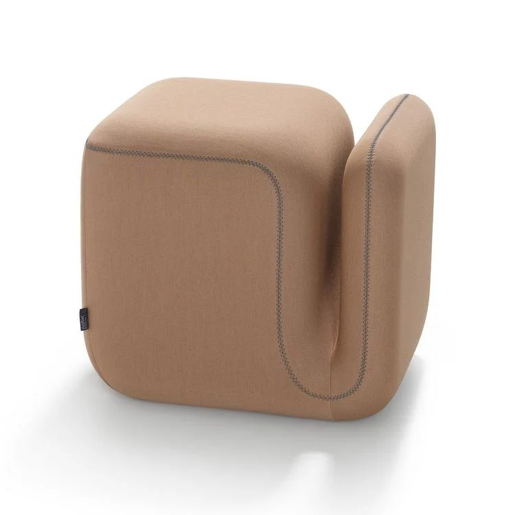 Moby Pouf by Artifort