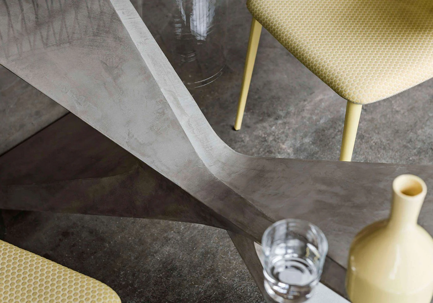 Nexus Dining Table by Midj - Image 4