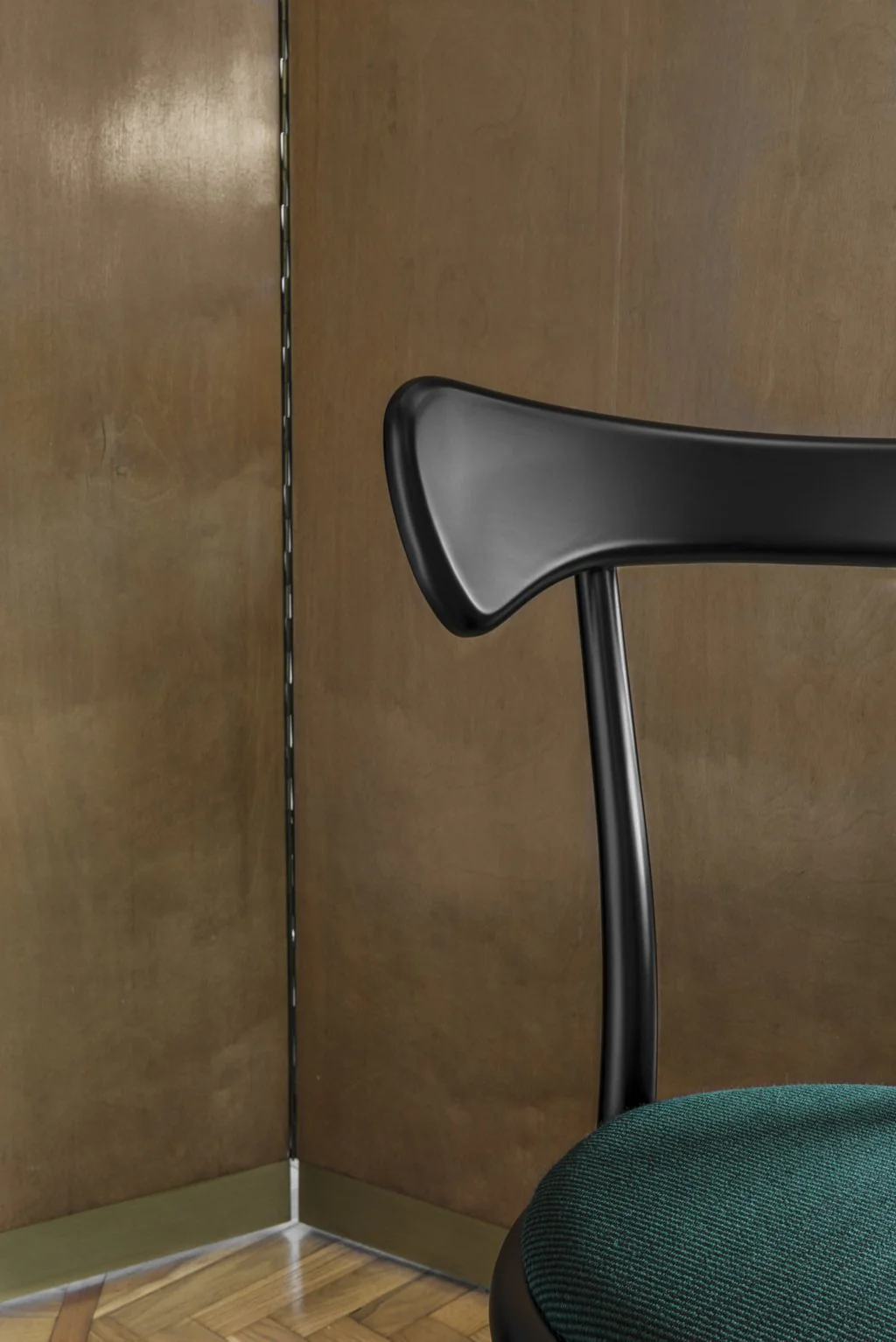 Nigel Coates Cafestuhl Bentwood Chair (Upholstered) by GTV - Image 2