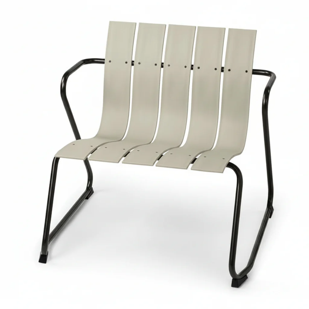 Ocean Lounge Chair by Mater