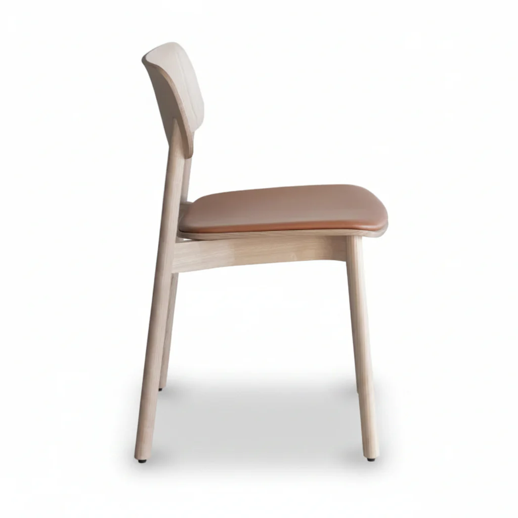 Oiva S371 Stackable Chair by Lapalma