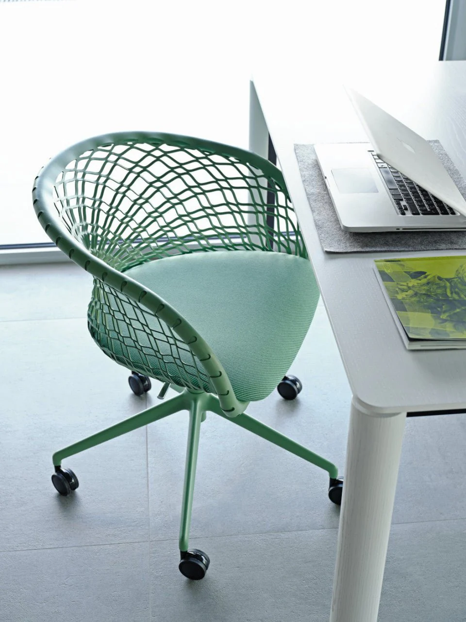 P47 DP TS_CU Office Armchair by Midj - Image 2