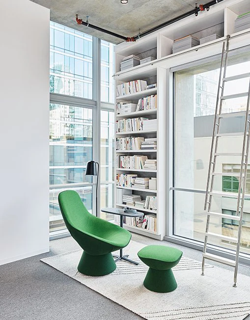 Pala Lounge Chair by Artifort - Image 12
