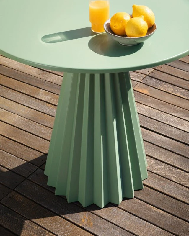 Plisse 40" Dining Table by Midj - Image 3