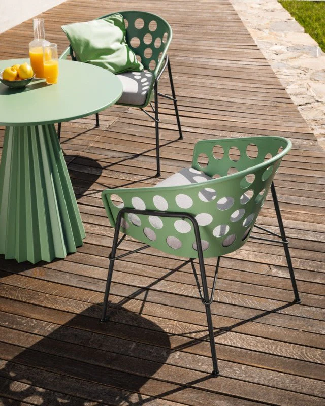 Plisse 40" Dining Table by Midj - Image 4