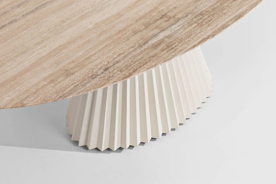 Plisse Elliptical Dining Table by Midj - Image 3