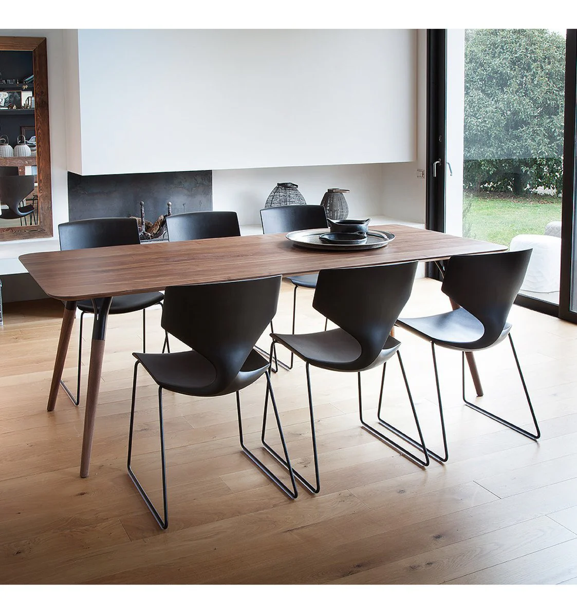 Quo Sled Base Chair (910.03) by Tonon - Image 2