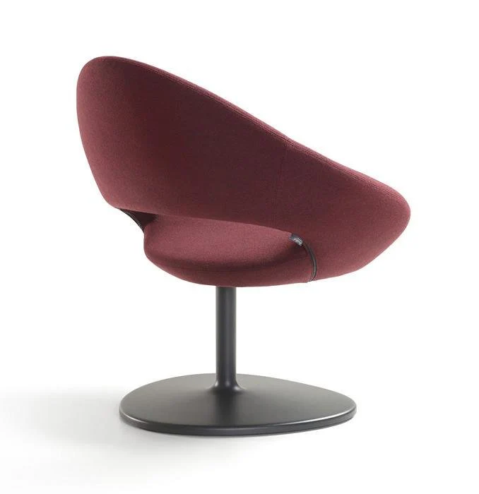 Shark Lounge Chair Disk Base by Artifort - Image 3