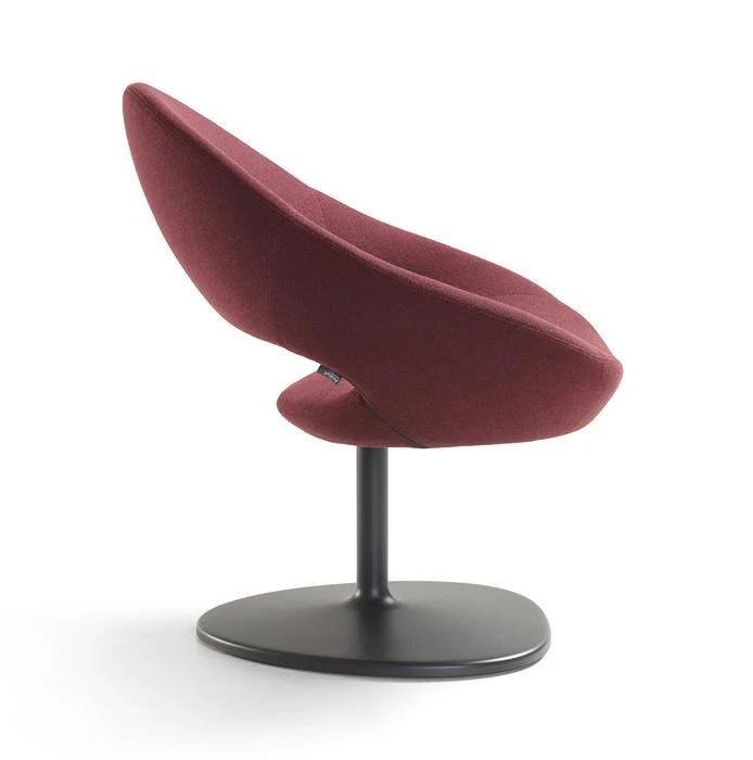 Shark Lounge Chair Disk Base by Artifort - Image 4