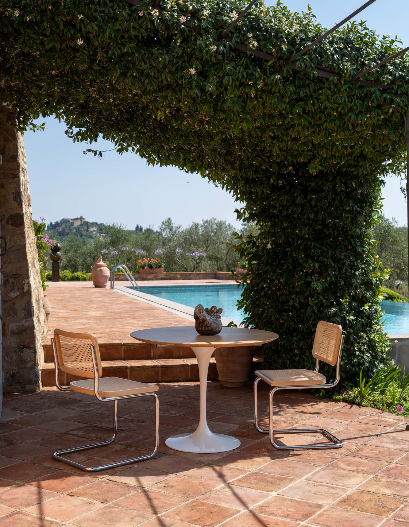 Eero Saarinen Tulip Table - Round Dining 32 Inch - Image 2