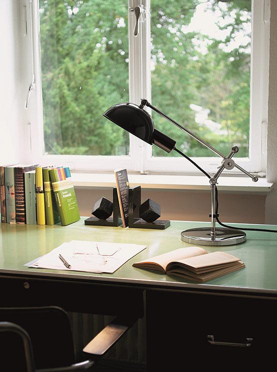 SF 27 Bauhaus Table Lamp by TECNOLUMEN - Image 3