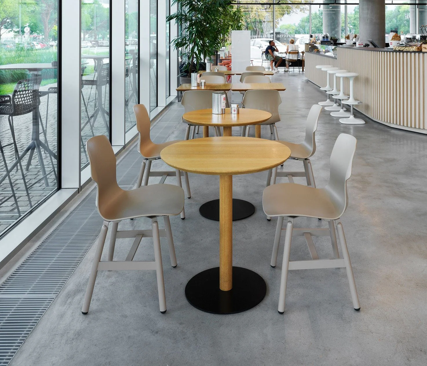 Stereo Metal Polypropylene Chair by Casamania - Image 6
