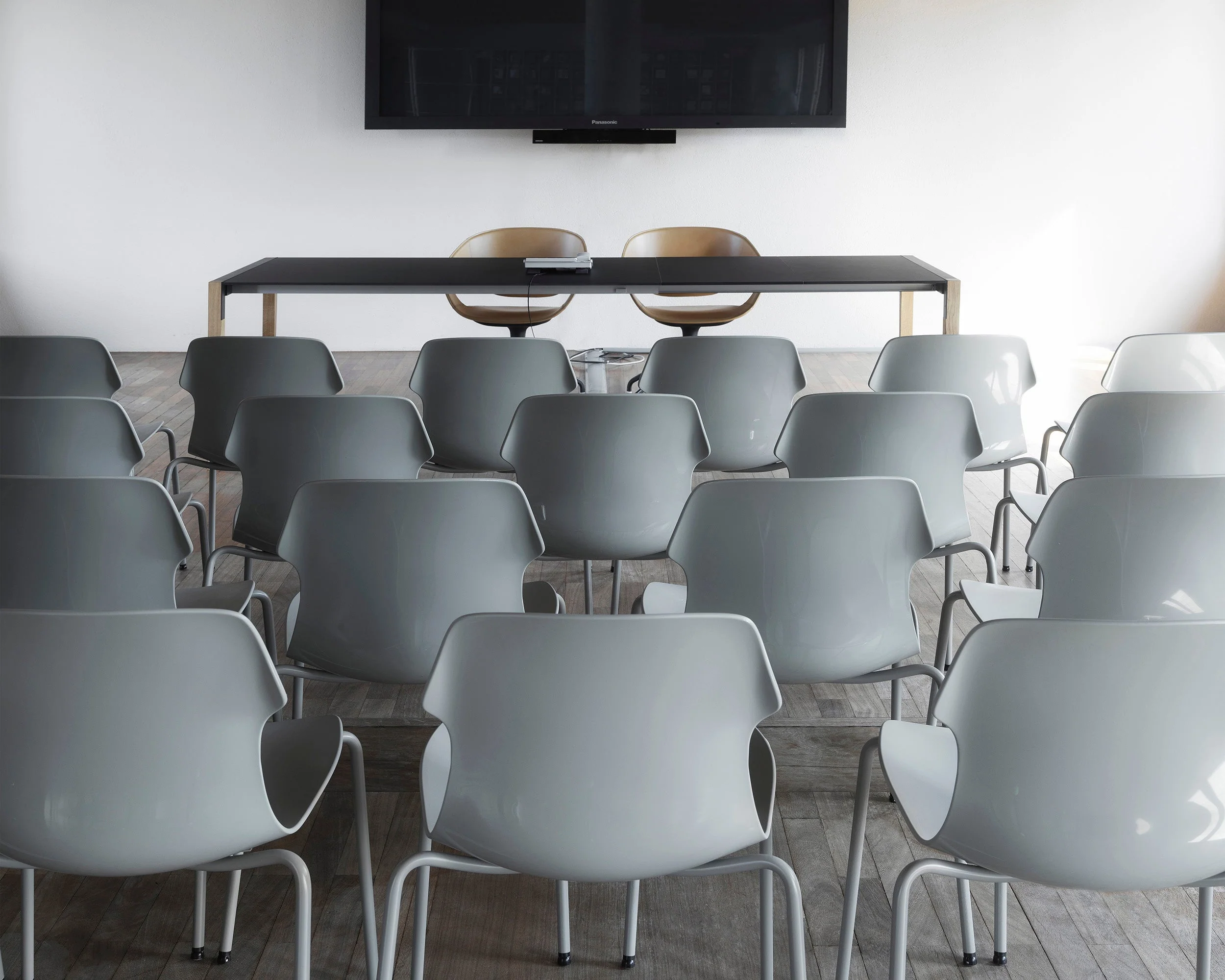 Stereo Stackable Polypropylene Chair by Casamania - Image 10