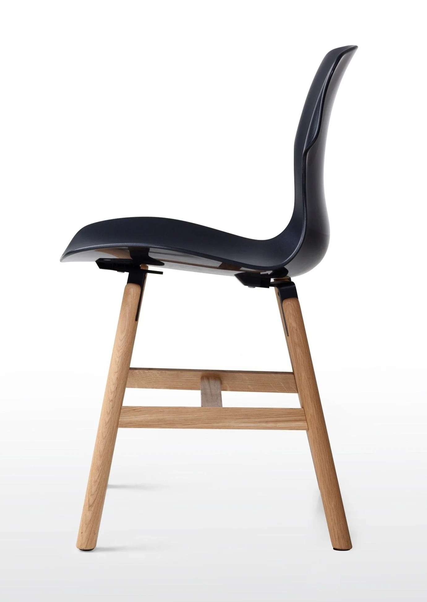 Stereo Wood Polypropylene Chair by Casamania - Image 22