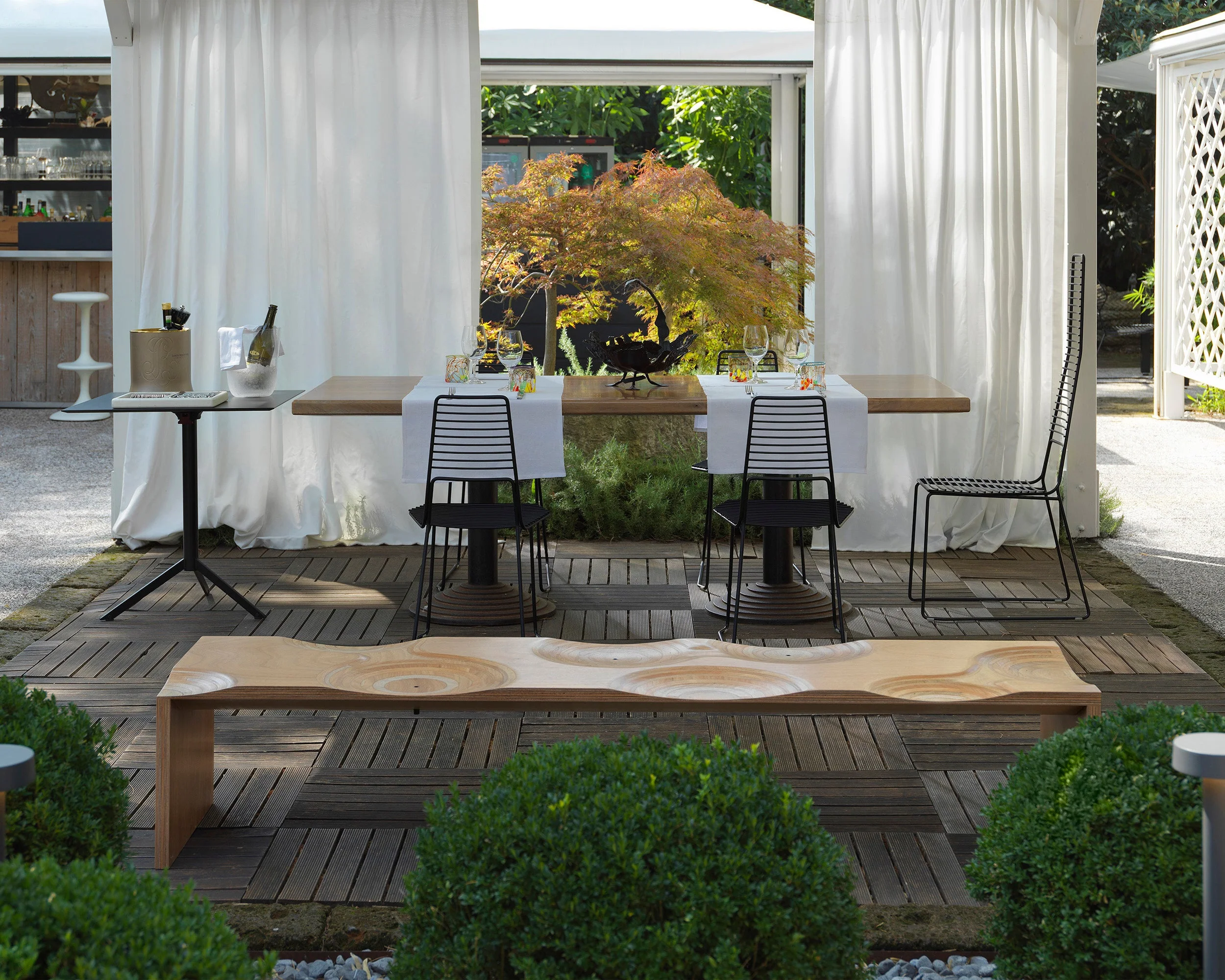 T4 Bistrot Foldable Table by Casamania - Image 5