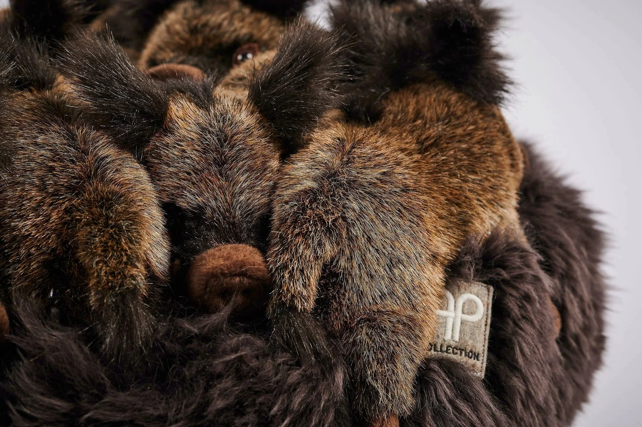 The Beast Pouf by AP Collection - Image 4