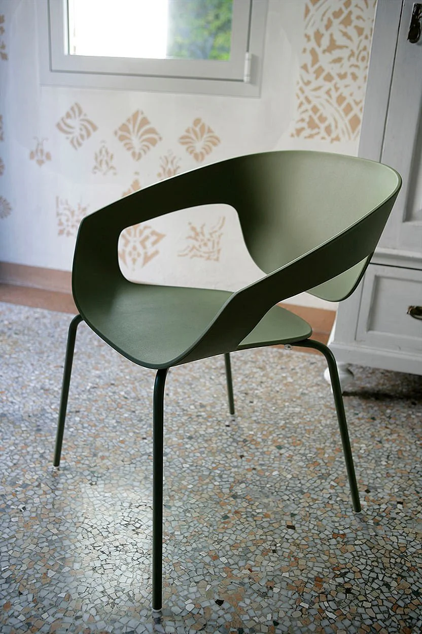 Vad Stackable Polypropylene Chair by Casamania - Image 15
