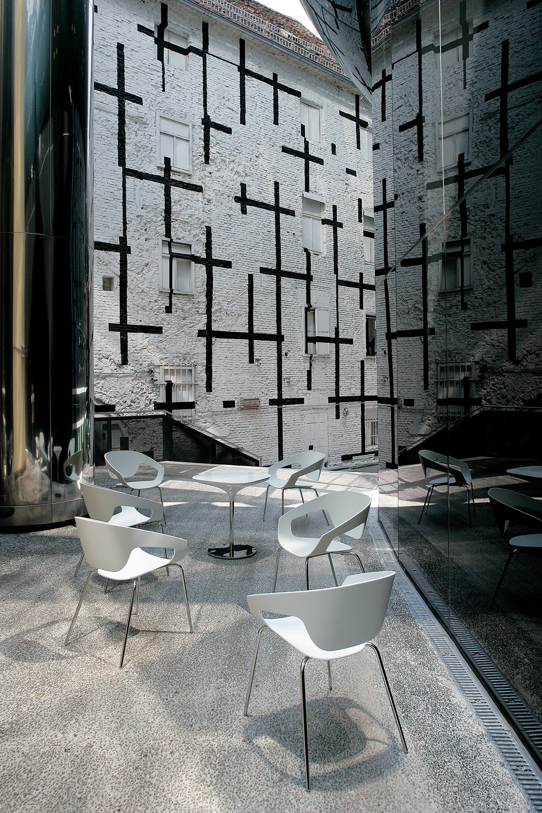 Vad Stackable Polypropylene Chair by Casamania - Image 22